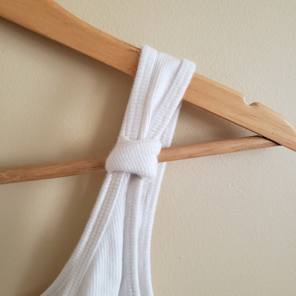 Abercrombie & Fitch White Faux Wrap Crossover Cropped Tank - Picture 2 of 5